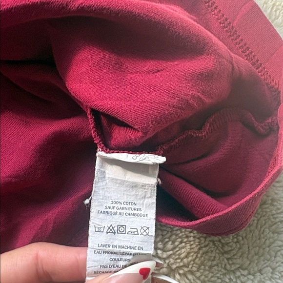 L.L.Bean Red Turtleneck Top Size Small | Layering Essential | Classic Cotton | - Picture 3 of 4